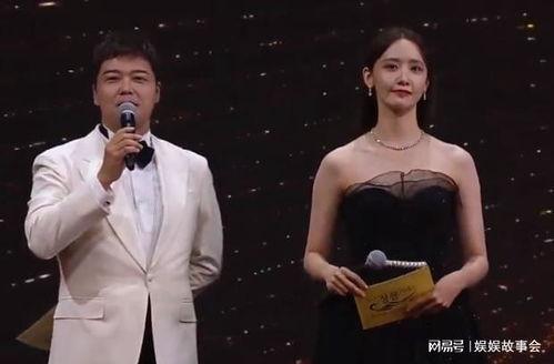 女明星红毯爆料视频,女明星爆料幕后精彩瞬间